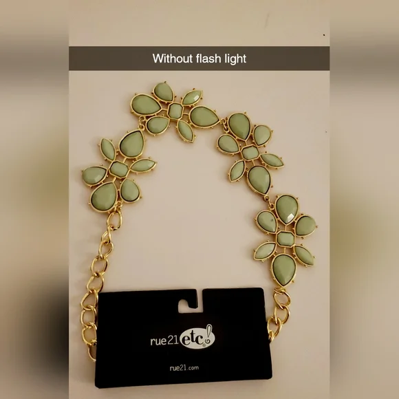 RUE21 Elegant Floral Necklace in Mint Green NWT - Picture 4 of 7